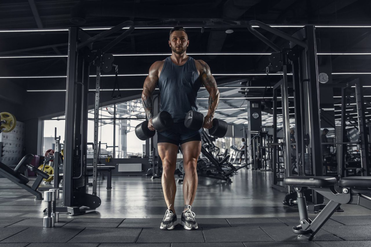 Trening na siłowni – jakie są jego zalety i jak wykorzystać potencjał ciężarów